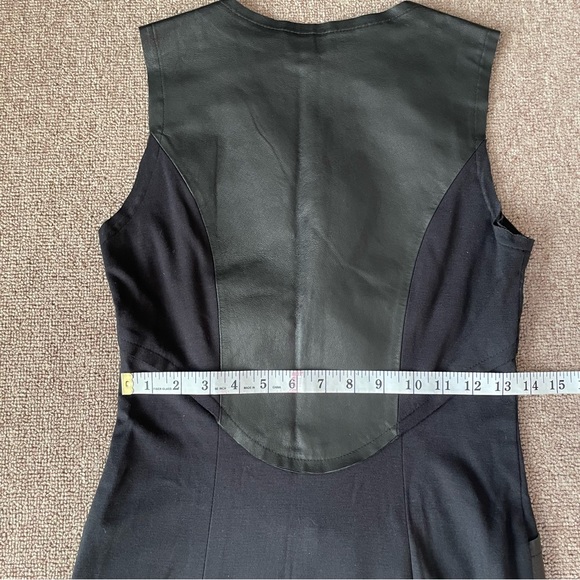 Neiman Marcus Leather Paneled Sleeveless Mini Dress with Pockets - Picture 8 of 11